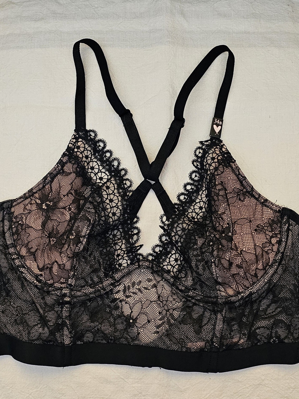 NWT Victoria's Secret Ribcage Bra. Size 34B.